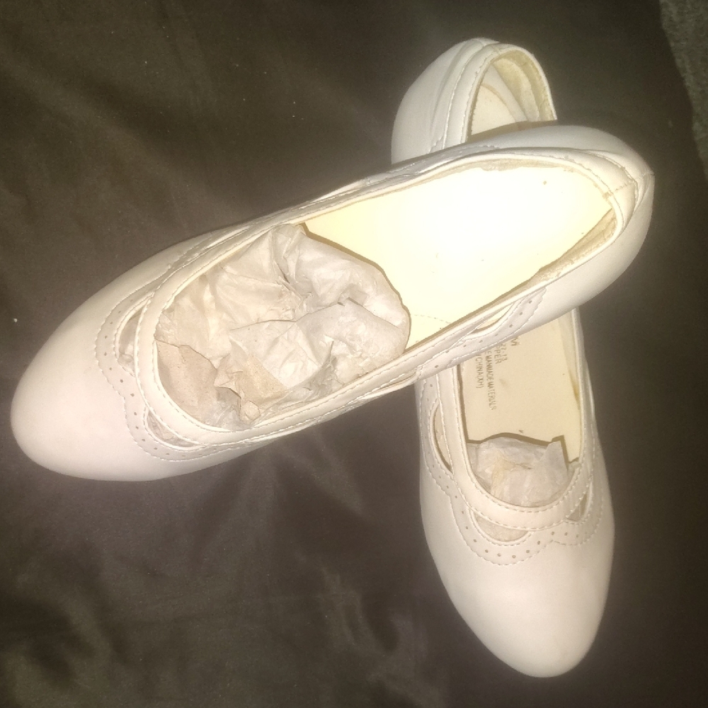 Chic Cream Women's Loafers